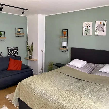 Apartment Ujhely Vara *