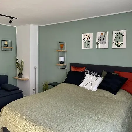 Apartment Ujhely Vara *