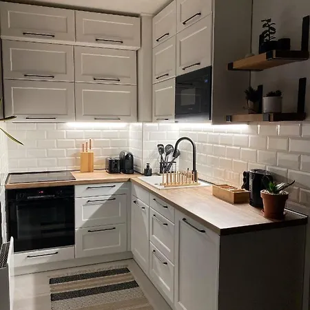 Ujhely Vara Apartment
