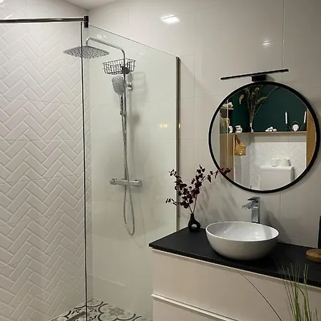 Apartment Ujhely Vara *