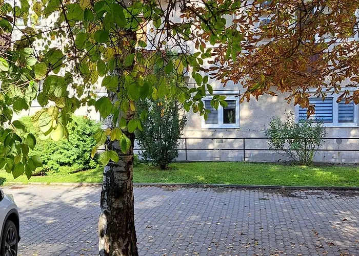 Apartament Ujhely Vara *