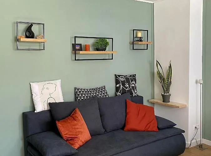 Ujhely Vara Apartament *